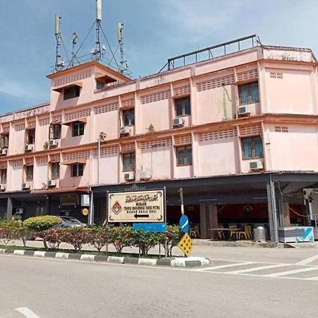 สปอต ออน 89994 อาร์แซด โกลด์ โฮเต็ล Hotel Kuala Kerai ภายนอก รูปภาพ