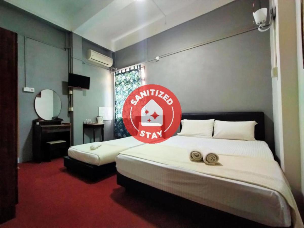 สปอต ออน 89994 อาร์แซด โกลด์ โฮเต็ล Hotel Kuala Kerai ภายนอก รูปภาพ