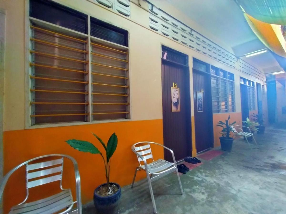 สปอต ออน 89994 อาร์แซด โกลด์ โฮเต็ล Hotel Kuala Kerai ภายนอก รูปภาพ
