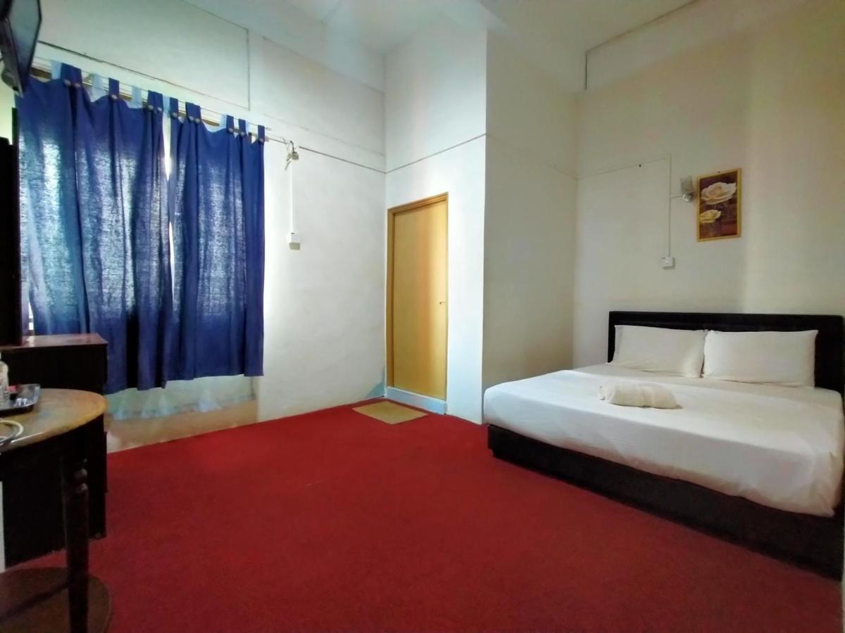สปอต ออน 89994 อาร์แซด โกลด์ โฮเต็ล Hotel Kuala Kerai ภายนอก รูปภาพ