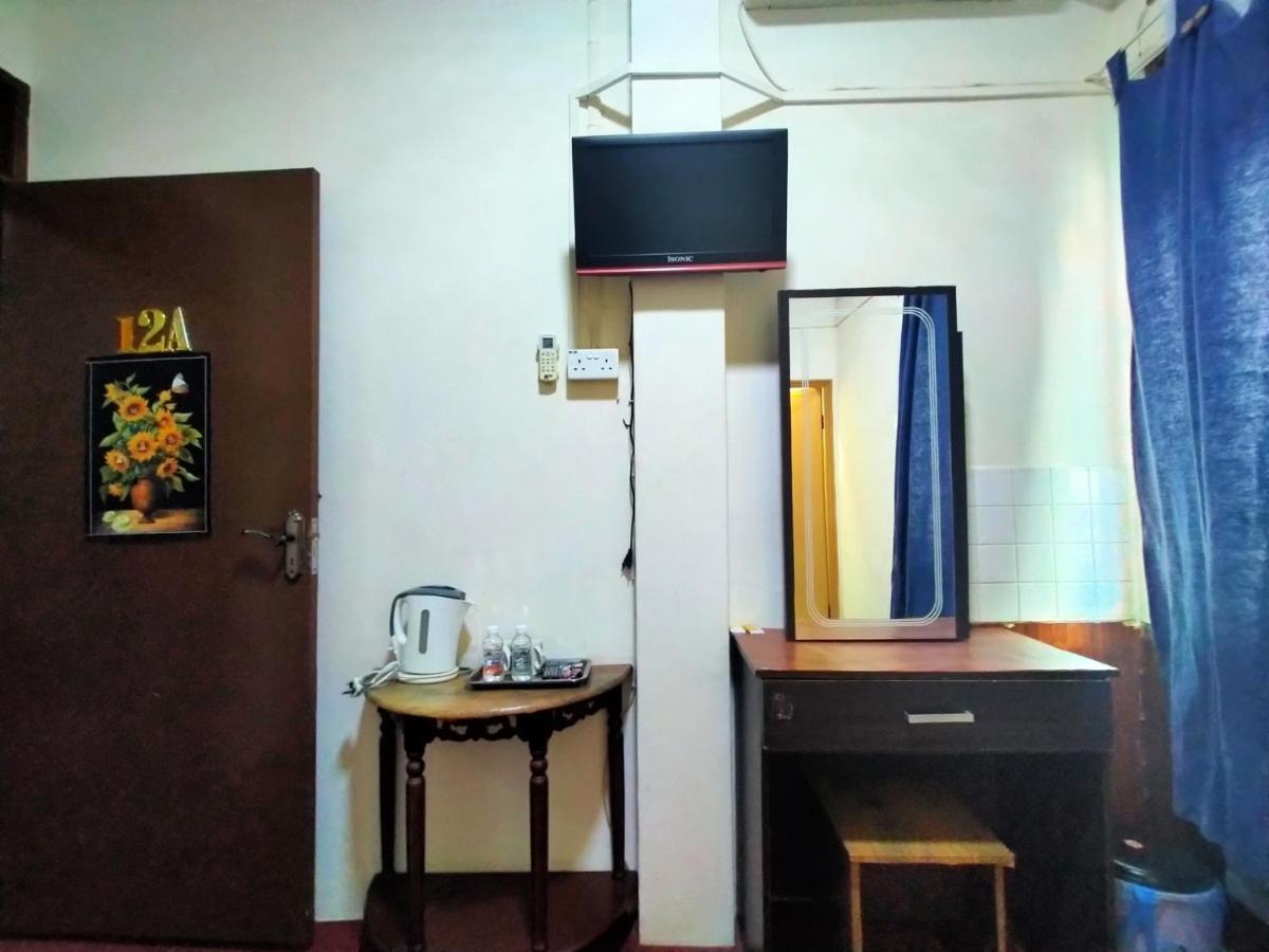 สปอต ออน 89994 อาร์แซด โกลด์ โฮเต็ล Hotel Kuala Kerai ภายนอก รูปภาพ